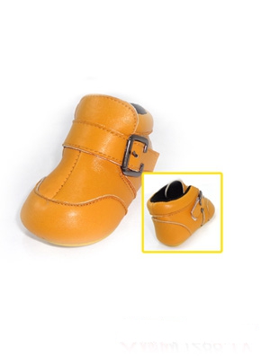 �����׳�ɫ�����냺Ь