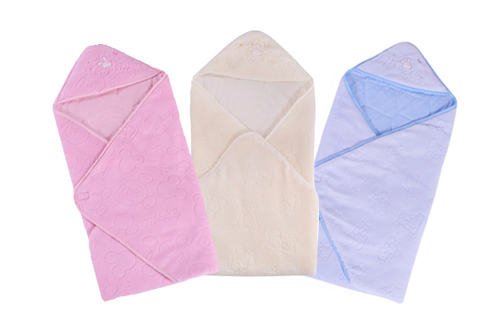 壓花珊瑚絨抱被