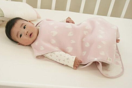 Hugmamu嬰幼兒純棉毛布開肩式睡袋