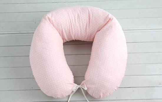 貝樂思月亮型哺乳枕