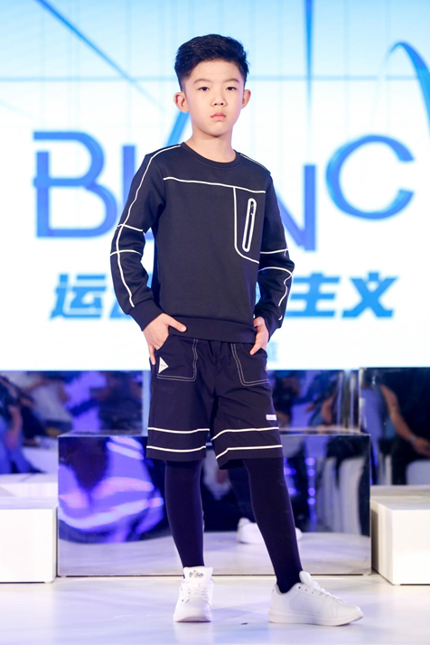 ��̤��ͯ�l��Blancϵ�������㿴�����\�ӘO�����x��