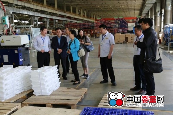 �Ї���ߺ͋�ͯ��Ʒ�f�����L��÷����ͯ��ȫ���ε����󌢳ʬF����ʽ�ı��l