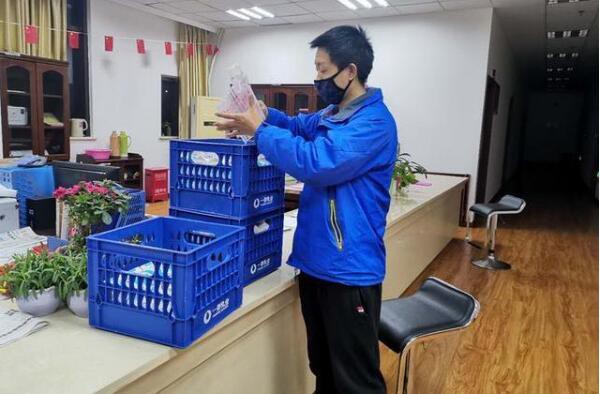 һ����I���������������� ÿ��5000��ţ���͵�����һ��